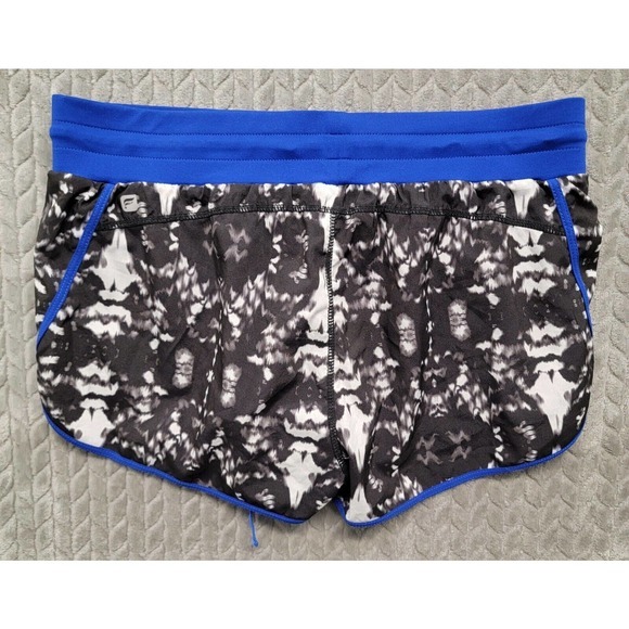 Fabletics Suva Run Short Navy Blue Abstract Print Running Athletic Shorts Sz Med - Picture 8 of 10